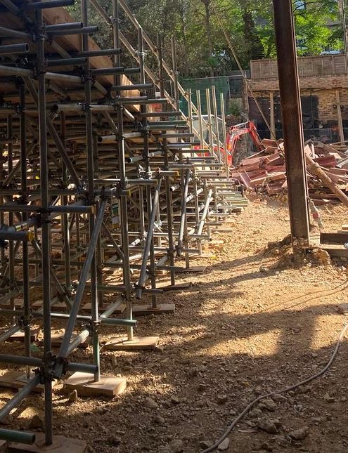 Scaffold plant access ramp built on a residential site