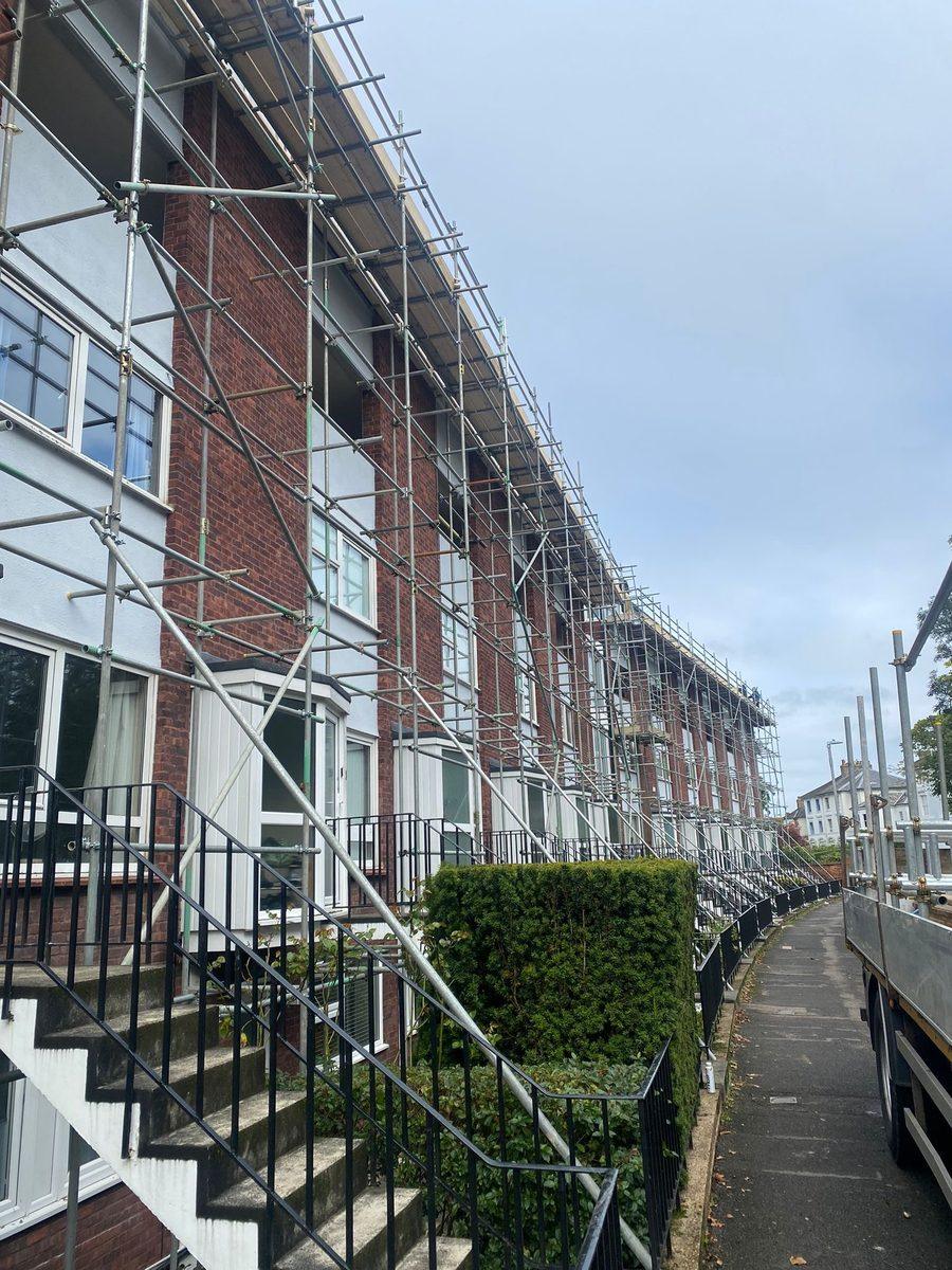 Scaffold running the length of a residential terrace
